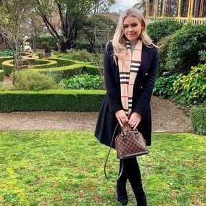 Meet your Posher, Laura